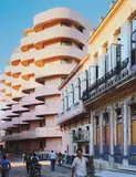 Robert Polidori, Edificio Solimar, Soledad #205 (between San Lázaro and Animas), Centro Habana, 2001, Fujicolor Crystal Archive print, flush-mounted
