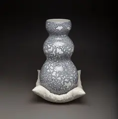 Elif Uras, Marble Belly, 2010, polychrome underglaze on quartz, in two parts