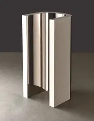 Wade Guyton, U Sculpture (v. 5), 2007, mirrored stainless steel