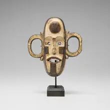Bwa or Boa, Pongdudu mask, carved and painted wood