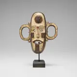 Bwa or Boa, Pongdudu mask, carved and painted wood