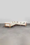 Jules Wabbes, Canapé d'angle modulable trois pièces, modèle 800, en bois clair, avec embouts carrés en métal aux pieds, retapissé