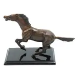 Caballo, SIGLO XX, Bronce, patinado en color marrón; con base de mármol negro