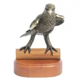 Águila Real, MÉXICO, SIGLO XX, Bronce, acabado dorado; con base de madera