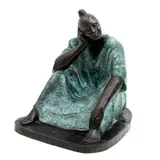 Salvador Jaramillo, MUJER SENTADA, Bronce, patinado en color verde y marrón