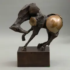 Nag Arnoldi, CABALLO, Bronce, patinado color marrón y parcialmente pulido
