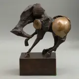 Nag Arnoldi, CABALLO, Bronce, patinado color marrón y parcialmente pulido