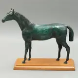 Caballo, SIGLO XX, Bronce, patinado en color verde; con base de madera