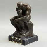 El Pensador*, SIGLO XX, Bronce, patinado en color marrón; con base de mármol negro