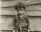 Lewis Hine, Tenement Product, Chicago, circa 1907, Gelatin silver print, printed 1920s