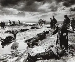 Dmitry Baltermants, Grief (Ditch of Kertsch), 1942, Large-format gelatin silver print, printed later