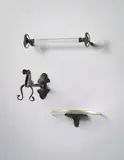 Armand-Albert Rateau, Wall fixture, towel rail and shelf, circa 1925, Patinated bronze, glass, gilt-edged plate glass