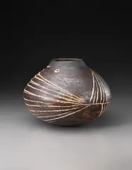 Hans Coper, Early and large globular pot with abstract design, 1953, Stoneware, manganese glaze with a white linear abstract design