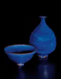 Gertrud Natzler and Otto Natzler, Bowl, 1963, and bottle
