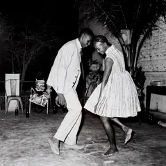 Malick Sidibé, Nuit de Noël (Happy-Club), 1963, gelatin silver print, mounted
