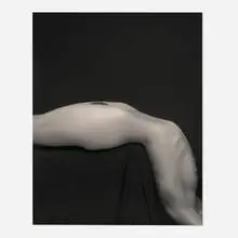 Sylvie Blum, L-Shape (from the Naked Beauty series), 2009, archival pigment print