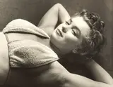 Philippe Halsman, Marilyn Reclining