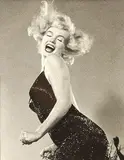 Philippe Halsman, Marilyn Jumping