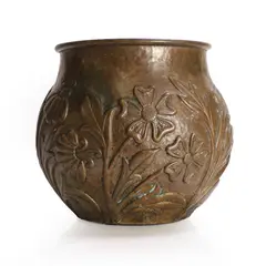 Newlyn School polished copper urn by John Pearson, 1895, sold Oct 2024
