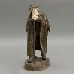 El Viejo Pastor, FRANCIA, SIGLO XX, Bronce, patinado en color marrón, aplicaciones de marfil