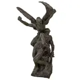 SIGLO XX by la Defense (the Call To Arms)*, Bronce, patinada en tono verde obscuro; se incluye base de piedra, sold Jun 2024