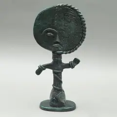 Día y Noche, SIGLO XX, Bronce, patinado en color verde