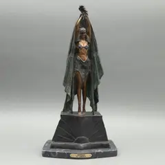 Antinea*, SIGLO XX, Bronce, patinado polícromo; con base de mármol negro (lascaduras)