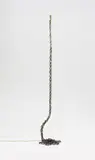 Franz West, Private Lampe des Künstlers II, 1989, Geschweißte Eisenkette, Elektrokabel und Fassung.