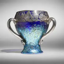 Loetz, Phänomen loving cup with silver overlay (Gre 377), c. 1900, hand-blown glass, silver