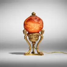 Galle, Boudoir lamp with oak leaves and acorns, c. 1920, glass, acid-etched cameo glass, gilt bronze