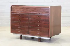 Gianfranco Frattini, Walnut finish and aluminium-mounted 'Model 804' bureau or desk, 1962