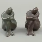 Mujeres Sentadas, SIGLO XX, Bronce, patinadas en color verde y marrón