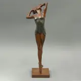 Javier Villarreal, BAILARINA (EN PUNTA)