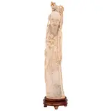 Sabio Oriental, CHINA, SIGLO XX, Talla en marfil con detalles entintados y base de madera