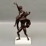 El Rapto de la Sabina*, SIGLO XX, Bronce, patinado en color marrón; base de alabastro