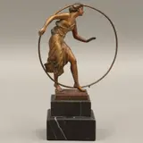 Georges Morin, BAILARINA CON ARO, Bronce, patinada al oro; base de mármol negro