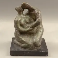Dina Frumin, PAREJA, 1948, Bronce, patinada en color verde; base de mármol negro (lascaduras)