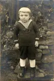 August Sander, Junge im Matrosenanzug, Vintage. Gelatinesilberabzug