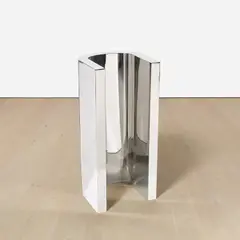 Wade Guyton, U Sculpture (V. 5), 2007, mirrored stainless steel
