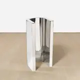 Wade Guyton, U Sculpture (V. 5), 2007, mirrored stainless steel