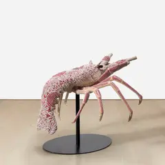 Joana Vasconcelos, Anastasia, 2015, Rafael Bordalo Pinheiro faience painted with ceramic glaze, bobbin lace and handmade cotton crochet on powder-coated metal base
