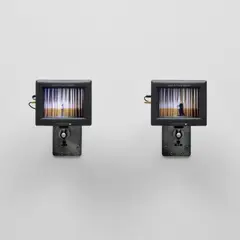 Paul Pfeiffer, Prologue to the Story of the Birth of Freedom, 2000, video installation (4 second continuous loop), 2 VHS tapes, 1 CD-ROM and 2 LCD monitors