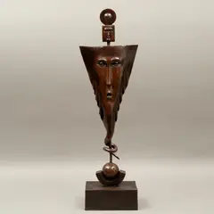 Sergio Bustamante, EL CARÁCTER, Bronce, patinado en color marrón