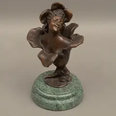 Busto de Flora, FRANCIA, SIGLO XX, Bronce, patinado en color marrón; base de mármol verde