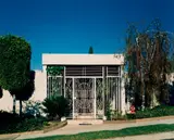 Catherine Opie, House #7 (Beverly Hills), 1995, Chromogenic print, mounted