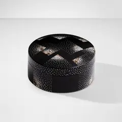 Jean Dunand, Lidded box, circa 1925, Lacquered brass with eggshell inlays