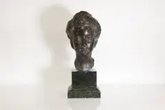 Eugenio Pellini, Untitled, bronze with mid- to gold-brown patination