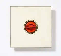 Rolf Kissel, Auktion 414, Los 750, 1965, Weiße Resopalplatte, weiß gefasster Metallring (drehbar) und rotgefaßtes rundes Holzrelief