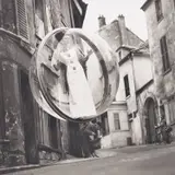 Melvin Sokolsky, Saint Germain, Paris, 1963, Platinum-palladium print, printed later