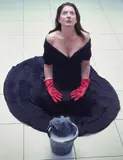 Marina Abramović, Cleaning the Floor